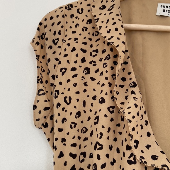 Aritzia Sunday Best Savoy leopard print wrap dress - Picture 5 of 11